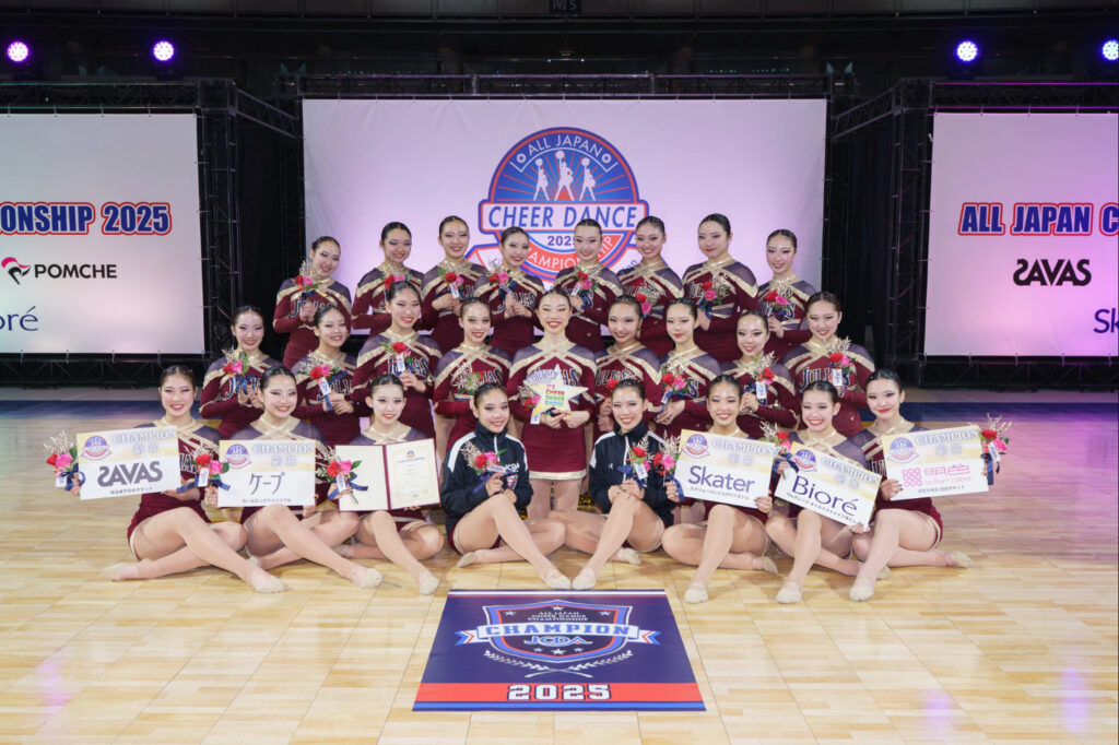 大学生編成チャンピオン写真（玉川大学体育会ダンスドリルチーム　JULIAS）